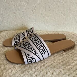 BCBGeneration Woman’s Size 9M
 Kala Slide Sandals Strong woven straps printed